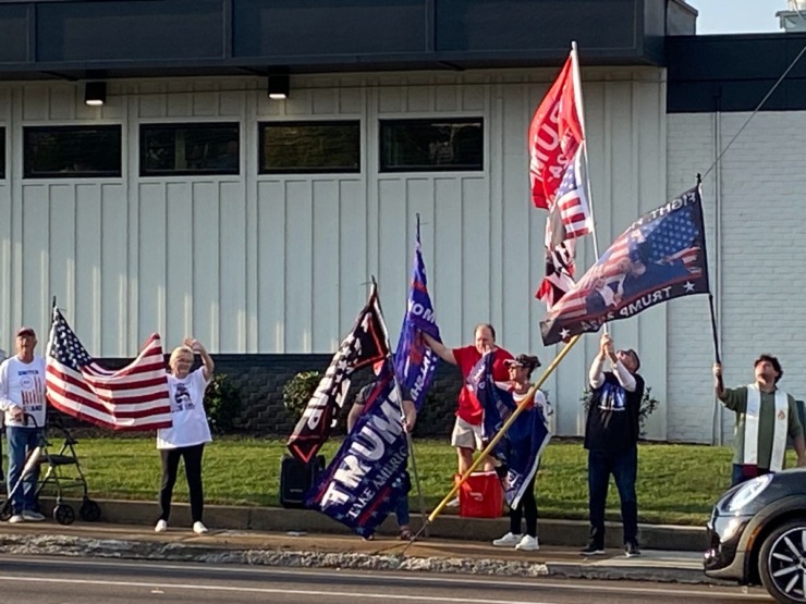 <strong>Trump supporters gathered Saturday, Oct. 26, at Poplar Avenue and White Station Road to wave banners for the former president. The group grew to about 30 people and didn&rsquo;t carry signs of any Republican contenders for local or state offices.</strong> (Bill Dries/The Daily Memphian)