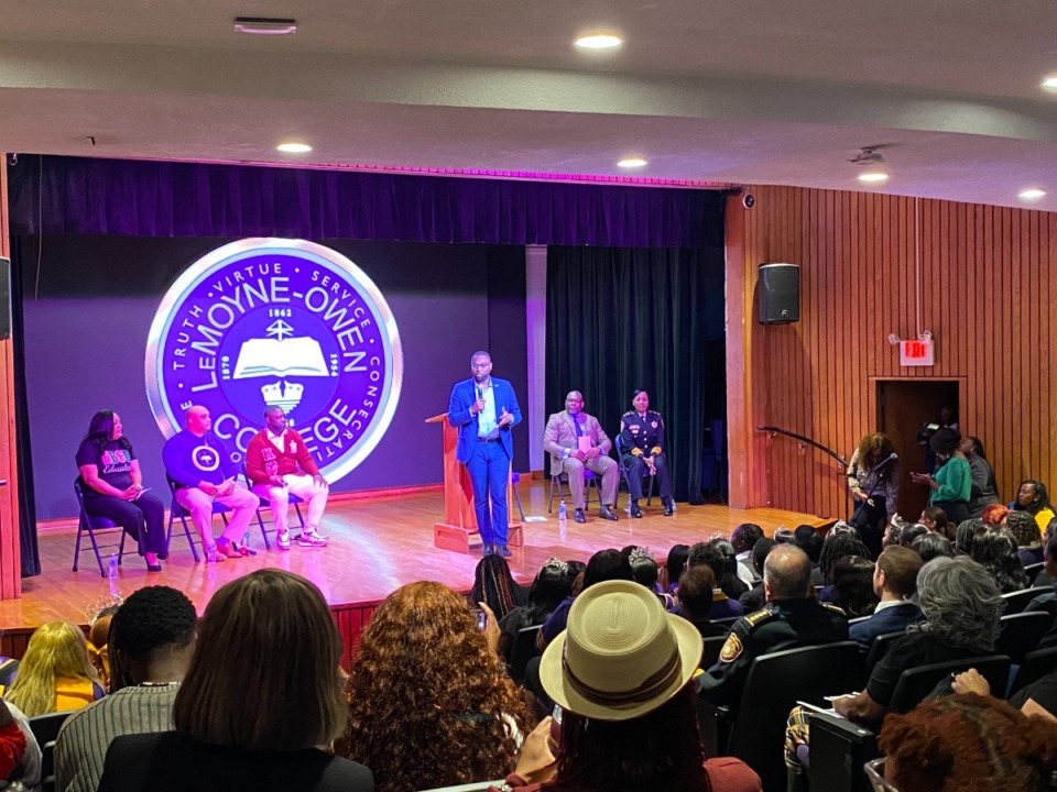 <strong>Memphis Mayor Paul Young drew a standing-room-only crowd of 300 on the LeMoyne-Owen College campus Oct. 31 for the latest in his series of&nbsp;&ldquo;One Memphis&rdquo; forums.</strong> (Bill Dries/The Daily Memphian)