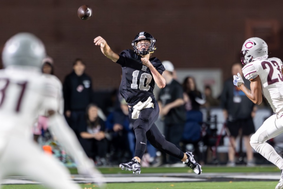 <strong>Houton&rsquo;s Canon Day (10) passes against Collierville on Nov. 1, 2024. The Mustangs (8-2) will take on fourth-seeded Dickson County (5-5) on Nov. 3 in Class 6A.</strong> (Wes Hale/Special to the Daily Memphian)