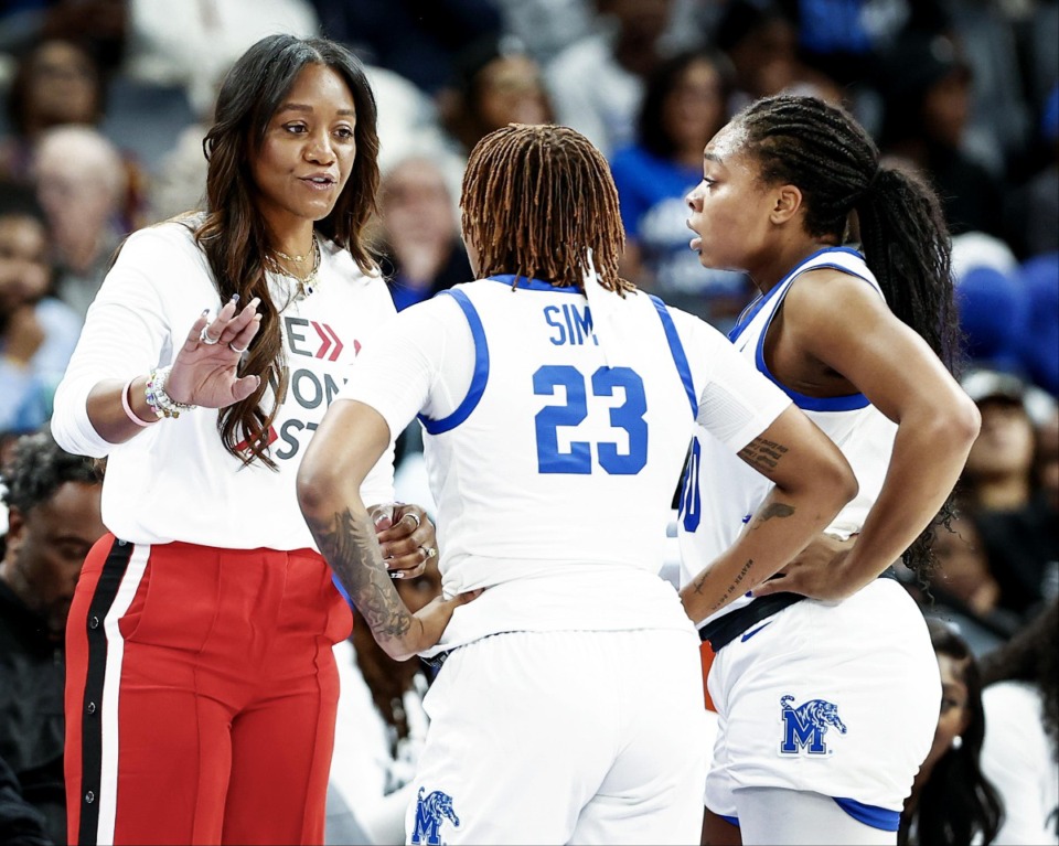 <strong>University of Memphis Lady Tigers head coach Alex Simmons (left) during action against South Carolina on Tuesday, Oct. 15, 2024. (</strong>Mark Weber/The Daily Memphian)