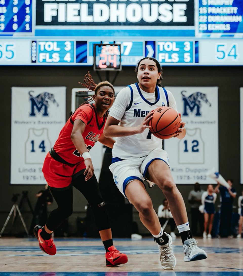 <strong>University of Memphis Tigers forward Hannah Riddick (7) drives the ball in the game against Mississippi Valley State Nov. 4, 2024.</strong> (Courtesy Memphis Athletics)