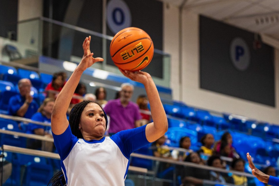 <strong>Elauna Eaton led the University of Memphis Tigers against Ball State with a career-high 20 points.</strong> (Benjamin Naylor/The Daily Memphian file)