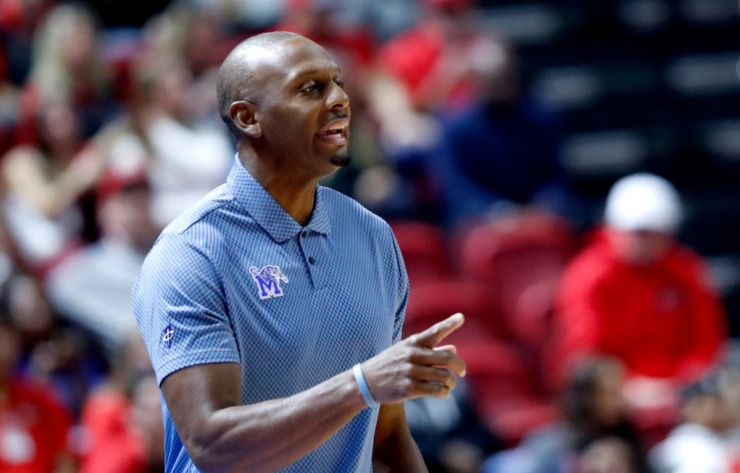 Memphis head coach Penny Hardaway calls out to players during the first half of an NCAA college basketball game against UNLV Saturday, Nov. 9, 2024, in Las Vegas. (Steve Marcus/Las Vegas Sun via AP)