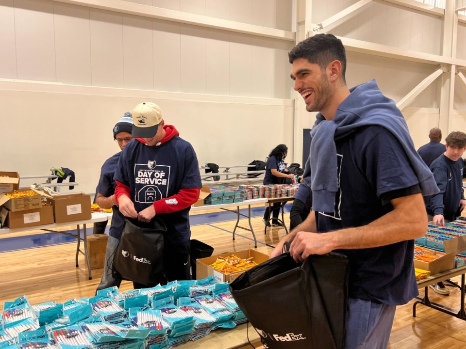 <strong>Luke Kennard (left) and Santi Aldama (right)</strong>&nbsp;<strong>at the Memphis Grizzlies&rsquo; annual Martin Luther King Jr. Day of Service on Thursday, Jan. 9.</strong> (Drew Hill/The Daily Memphian)