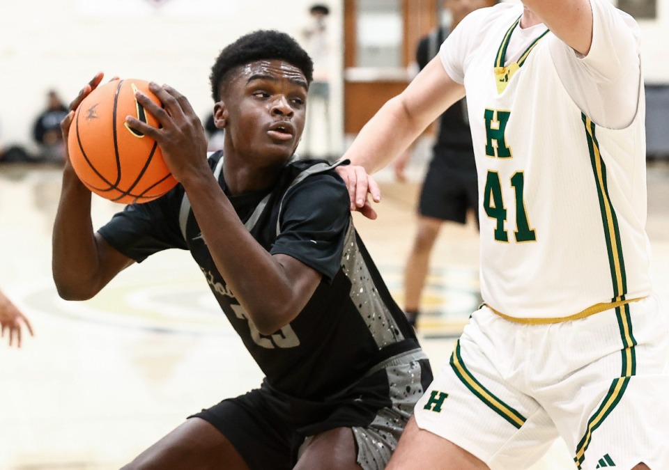 <strong>Houston forward Jordan Myles made all 11 of his field goal attempts and finished with 30 points in a win over Hamlin (S.D.) High.</strong> (Mark Weber/The Daily Memphian file)