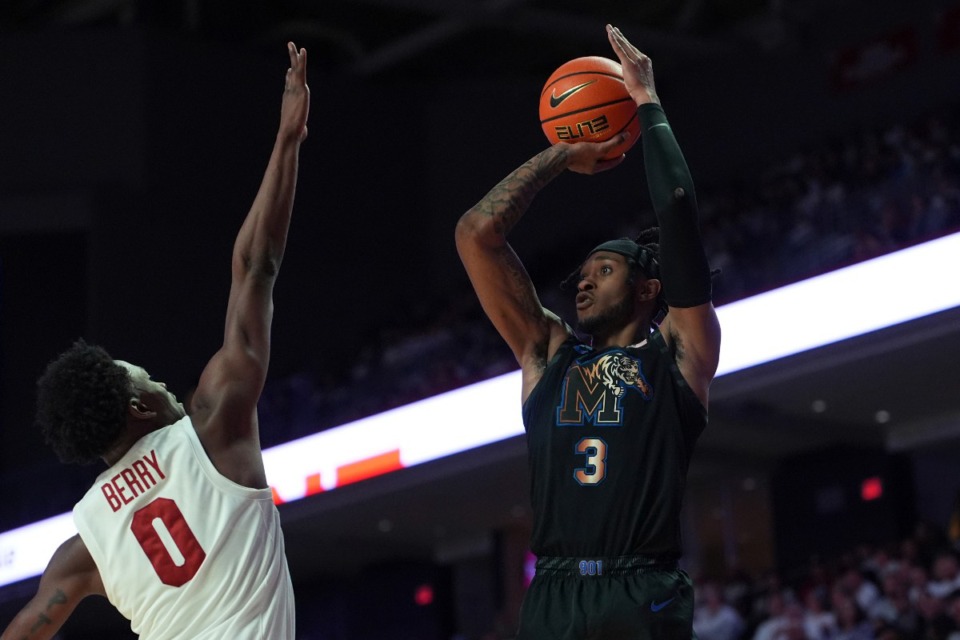 <strong>Memphis Tigers guard Colby Rogers (3) goes up for a shot against Temple's Quante Berry (0) on Thursday, Jan. 16, 2025, in Philadelphia.</strong> (Matt Slocum/AP)