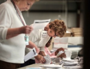 <strong>Shelby County Election Commissioner Dee Nollner (left) and Carol Straughn, president of the League of Women Voters, work Oct. 16, 2018, on&nbsp;alphabetizing incomplete voter registration forms that are the central issue in the Tennessee Black Voter Project's lawsuit against the Shelby County Election Commission.</strong> (Jim Weber/lDaily Memphian)