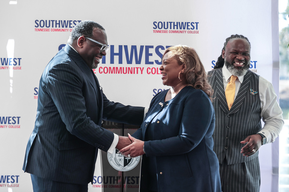 <strong>Christopher Davis, president of LeMoyne-Owen College, and Tracy D. Hall, president of Southwest Tennessee Community College, shake hands at a press conference announcing a Memorandum of Understanding between the two schools Jan. 23, 2025.</strong> (Patrick Lantrip/The Daily Memphian)