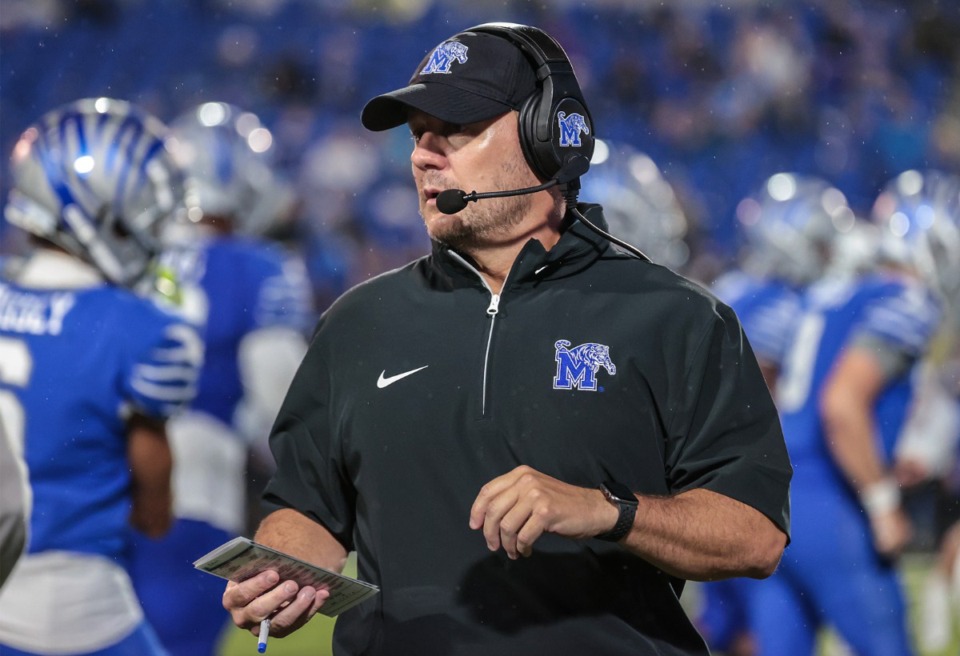 <strong>University of Memphis head coach Ryan Silverfield draws up a play during a Sept. 28, 2024 game against MTSU.</strong> (Patrick Lantrip/The Daily Memphian file)