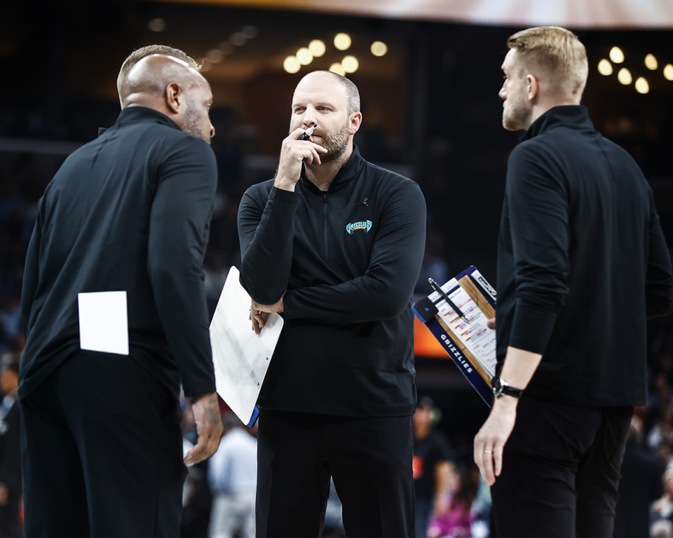 <strong>With the NBA trade deadline looming, what, if any, trades will the Grizzlies make? Memphis Grizzlies head coach Taylor Jenkins (middle) during a timeout against the Orlando Magic on Saturday, October 26, 2024.</strong> (Mark Weber/The Daily Memphian file)