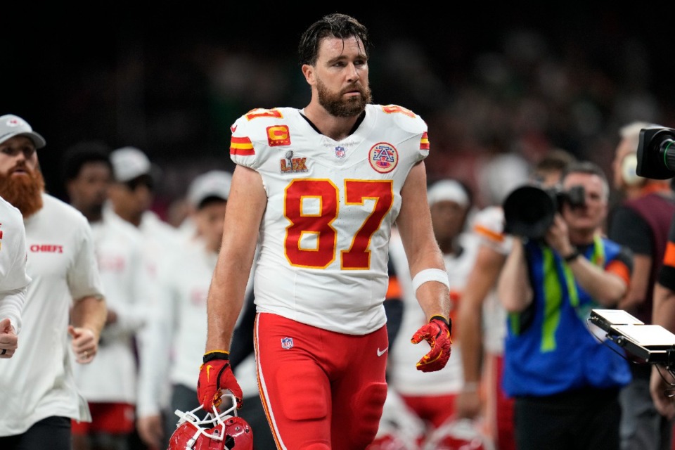 <strong>Kansas City Chiefs tight end Travis Kelce (87) is one of the prominent athletes named as a target of the burglaries.</strong> (Abbie Parr/AP file)