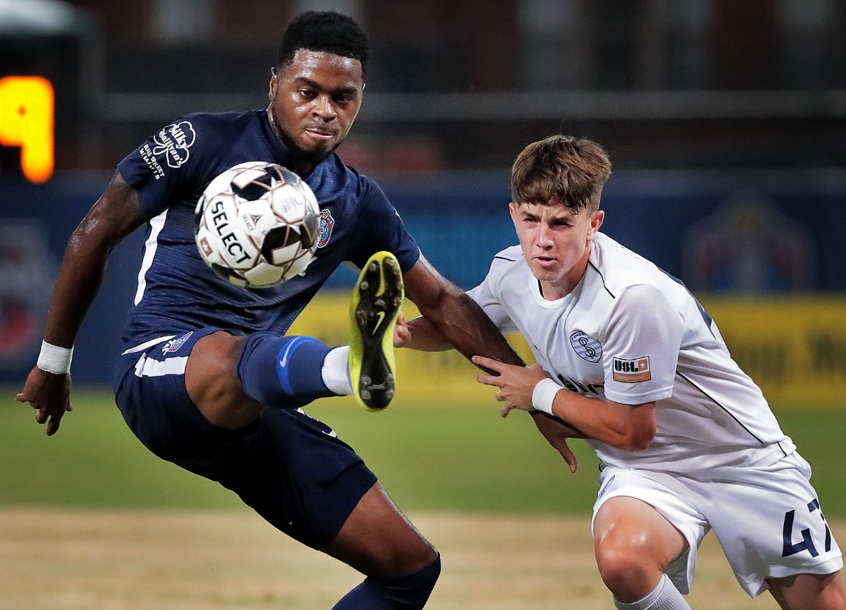 <strong>Memphis midfielder Marcus Epps keeps control under pressure by the Rangers' Tucker Lepley during 901 FC's 4-2 win over Swope Park at AutoZone Park on Sept. 7, 2019.</strong> (Jim Weber/Daily Memphian)