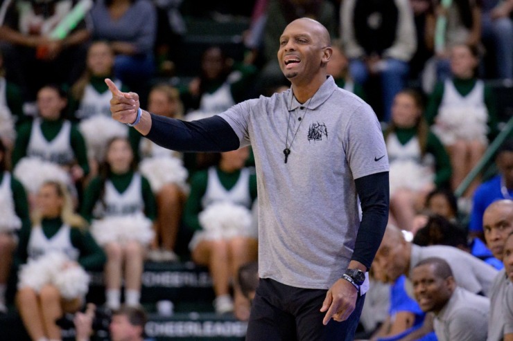 Memphis head coach Penny Hardaway reacts during the first half of an NCAA college basketball game against the Tulane in New Orleans, Thursday, Jan. 30, 2025. (AP Photo/Matthew Hinton)