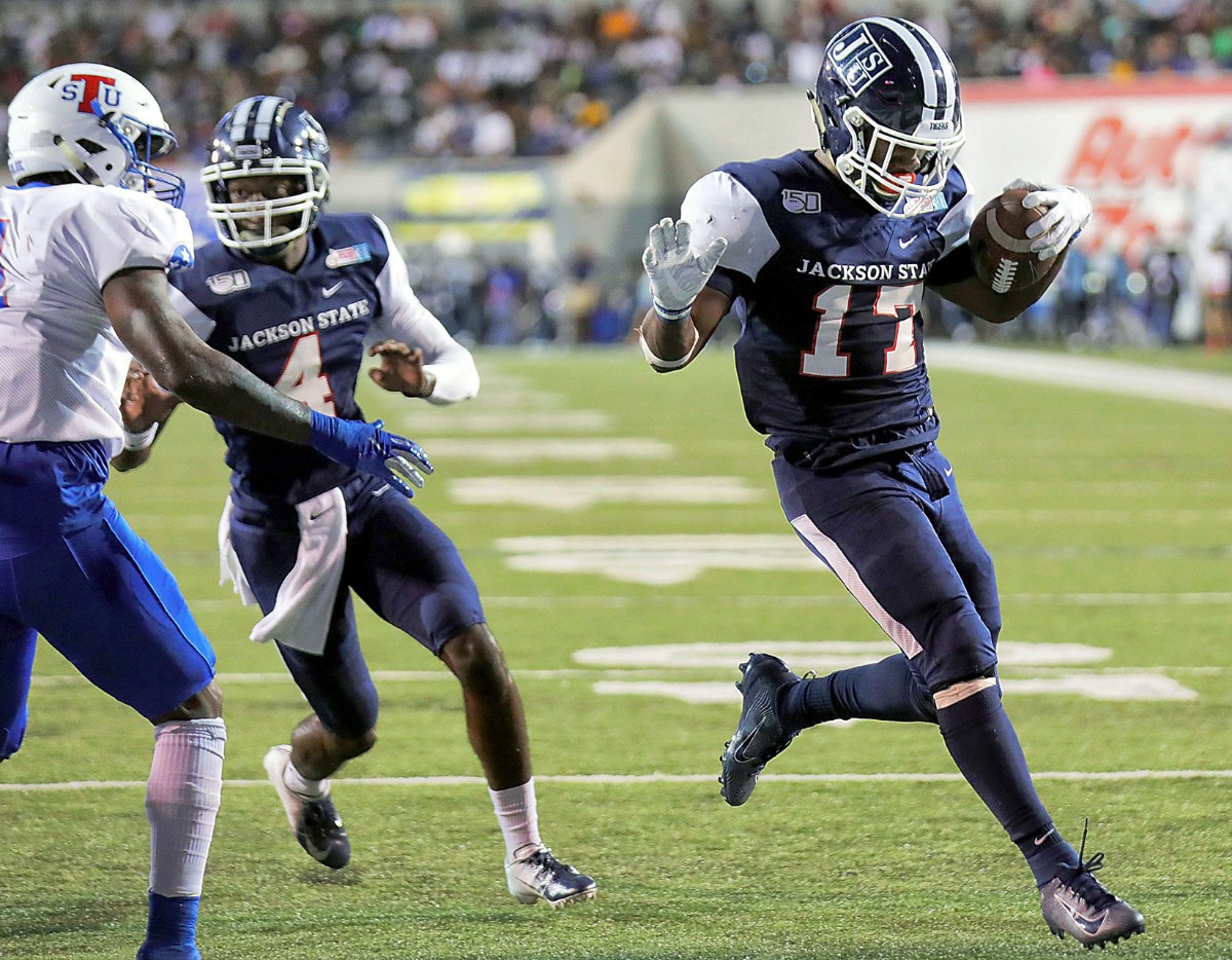 <strong>Jackson State University running back Jordan Johnson (17) tiptoes into the endzone during the third quarter of the 30th annual Southern Heritage Classic at the Liberty Bowl Memorial Stadium on Saturday, Sept. 14, 2019.</strong> (Patrick Lantrip/Daily Memphian)