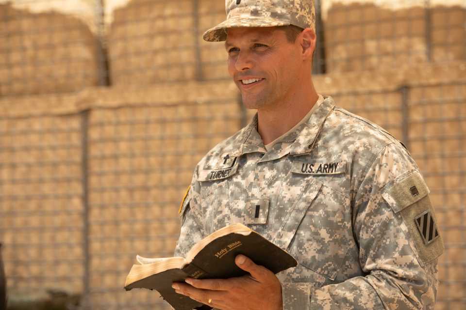 <strong>Justin Bruening portrays Chaplain Darren Turner in "Indivisible." Memphis optometrist David Evans directed the movie.</strong> (Courtesy of Provident Films LLC and The WTA Group LLC)