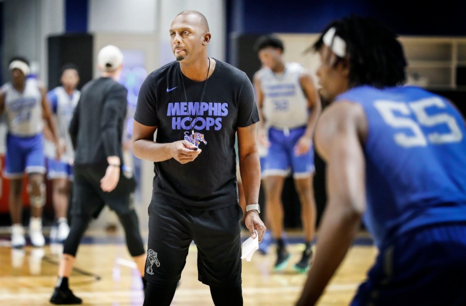 <strong>University of Memphis head coach Penny Hardaway runs his team through drills during an open practice in front of the Rebounders Club at Laurie-Walton Family Basketball Center Tuesday, Sept. 24, 2019.</strong> (Mark Weber/Daily Memphian)