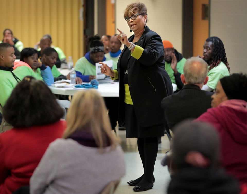 <strong>Beverly Robertson, CEO of the Greater Memphis Chamber, talks to Frayser residents during a visit to the Exchange Club at Impact Church Oct. 31.</strong> (Jim Weber/Daily Memphian)