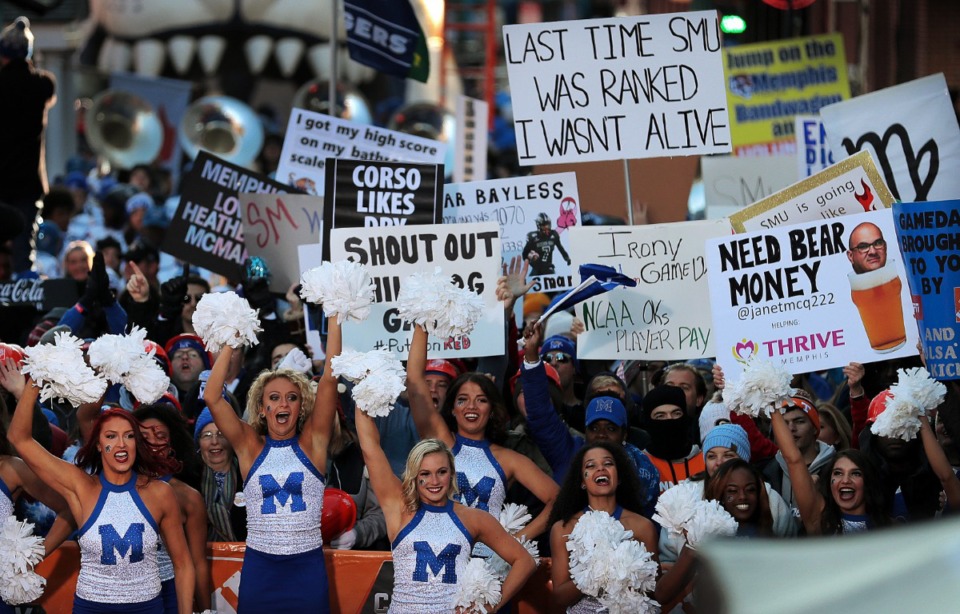 <strong>Downtown Memphis was teeming with college football fans during the broadcast of ESPN's "College GameDay" live from Beale Street on Nov. 2, 2019.</strong> (Jim Weber/Daily Memphian)