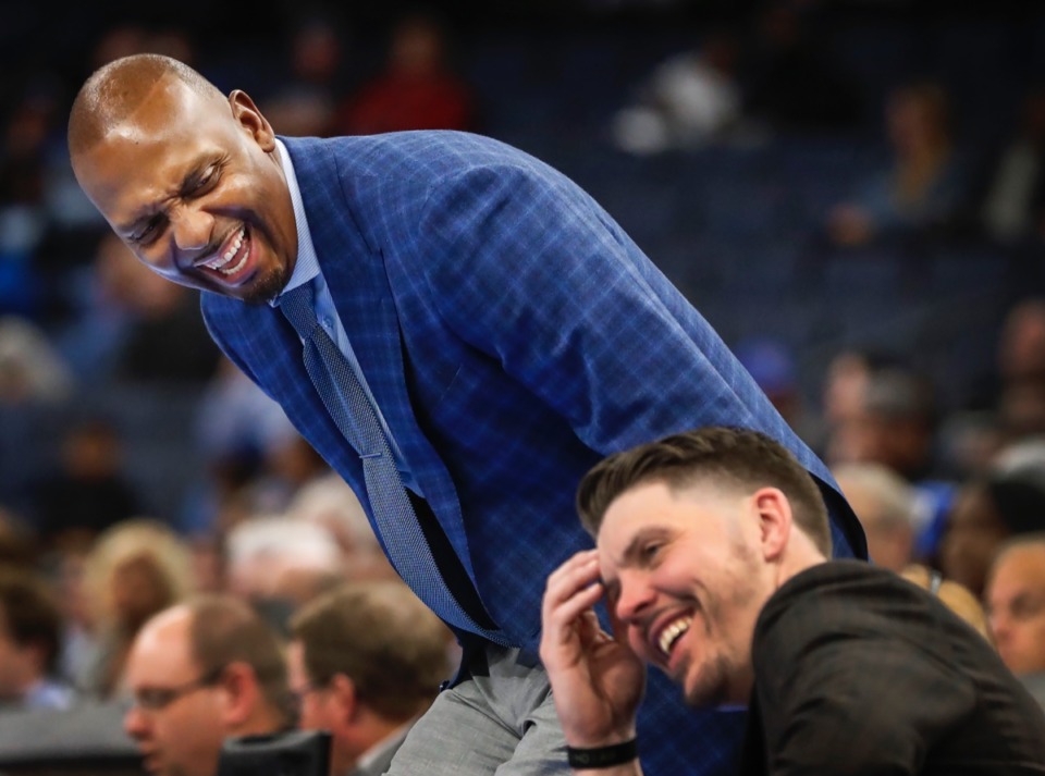 <strong>Memphis head coach Penny Hardaway (left) laughs on the bench with assistant head coach Mike Miller Nov. 8 at FedExForum.</strong> (Mark Weber/Daily Memphian)