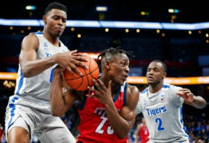 <strong>University of Memphis defenders DJ Jeffries (left) and Alex Lomax (right) apply pressure to UIC guard Godwin Boahen during action Nov. 8, 2019, at the FedExForum.</strong> (Mark Weber/Daily Memphian)