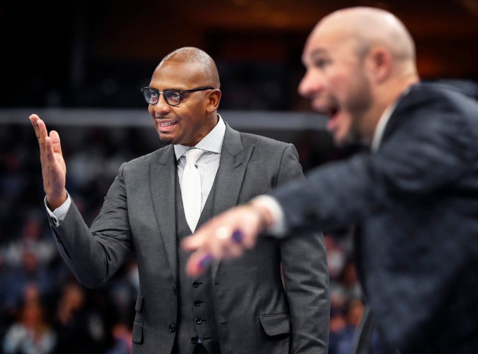 <strong>Memphis head coach Penny Hardaway (left) directs his player during action against Little Rock Wednesday, Nov. 20, 2019 at the FedExForum.</strong> (Mark Weber/Daily Memphian)