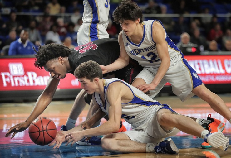 <strong>East's James Wiseman (32) battles for a loose ball with Brentwood's John Windley (center) and Preston Moore (12) during East High School's TSSAA Class AAA semifinal game against Brentwood at MTSU in Murfreesboro on March 15, 2019.</strong> (Jim Weber/Daily Memphian)