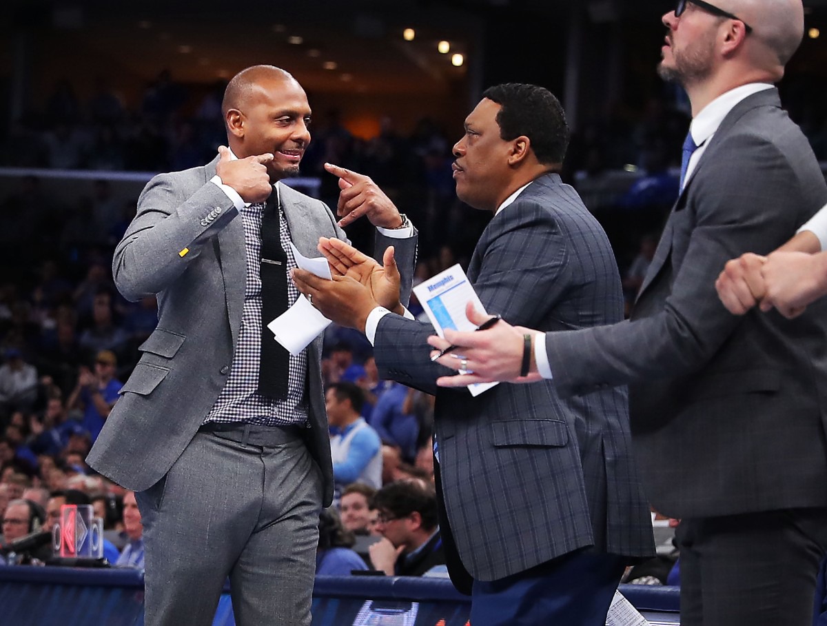 <strong>University of Memphis coach Penny Hardaway reacts to a score by Memphis forward Precious Achiuwa during the Tigers' game on Jan. 4, 2020, against Georgia at the FedExForum.</strong> (Jim Weber/Daily Memphian)