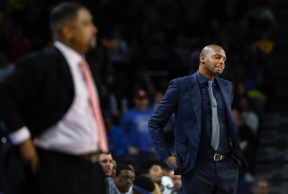 <strong>Memphis head coach Penny Hardaway (right) reacts as the Tigers fall behind Tulsa by 23 points Wednesday, Jan. 22, 2020, in Tulsa, Oklahoma.</strong> (Mark Weber/Daily Memphian)