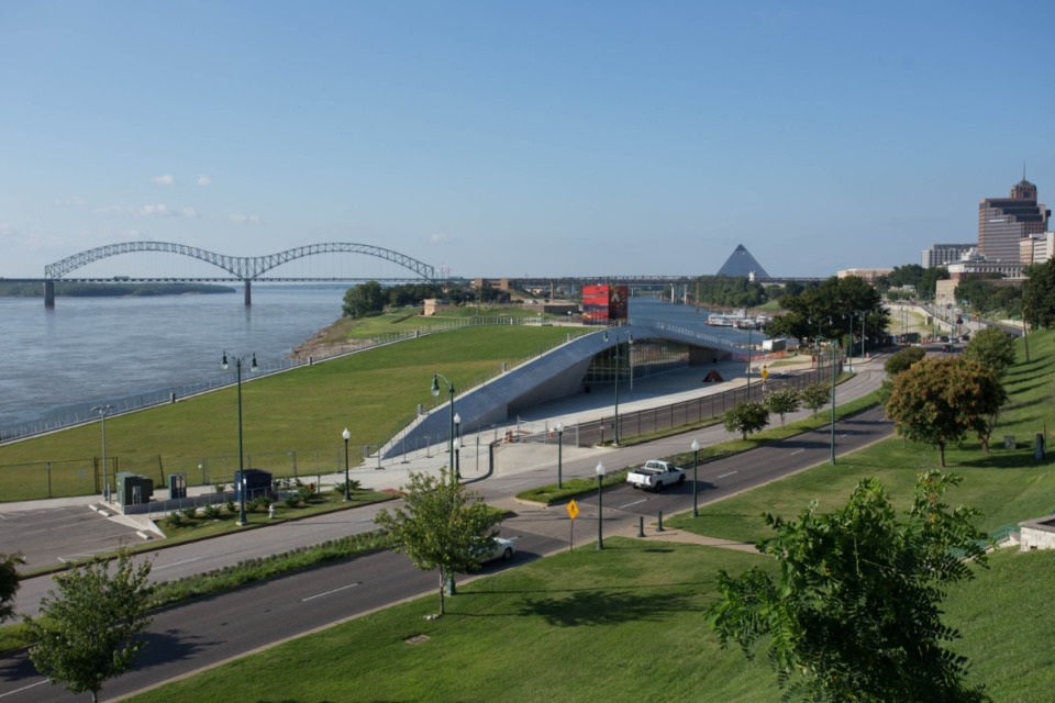<strong>Proposed changes include scaling back the driveway that links&nbsp; Beale Street Landing to Riverside Drive to allow for landscaping to connect the landing to revamped Tom Lee Park.&nbsp;</strong>(Daily Memphian file)