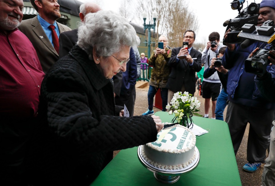 <strong>Collierville historian Clarene Russell cuts a birthday cake during a party celebrating the town&rsquo;s 150th anniversary on Monday, Feb. 17, 2020.</strong>&nbsp; <strong>The celebration continued in the Thursday, Feb. 20, Chamber of Commerce meeting.</strong> (Mark Weber/Daily Memphian)