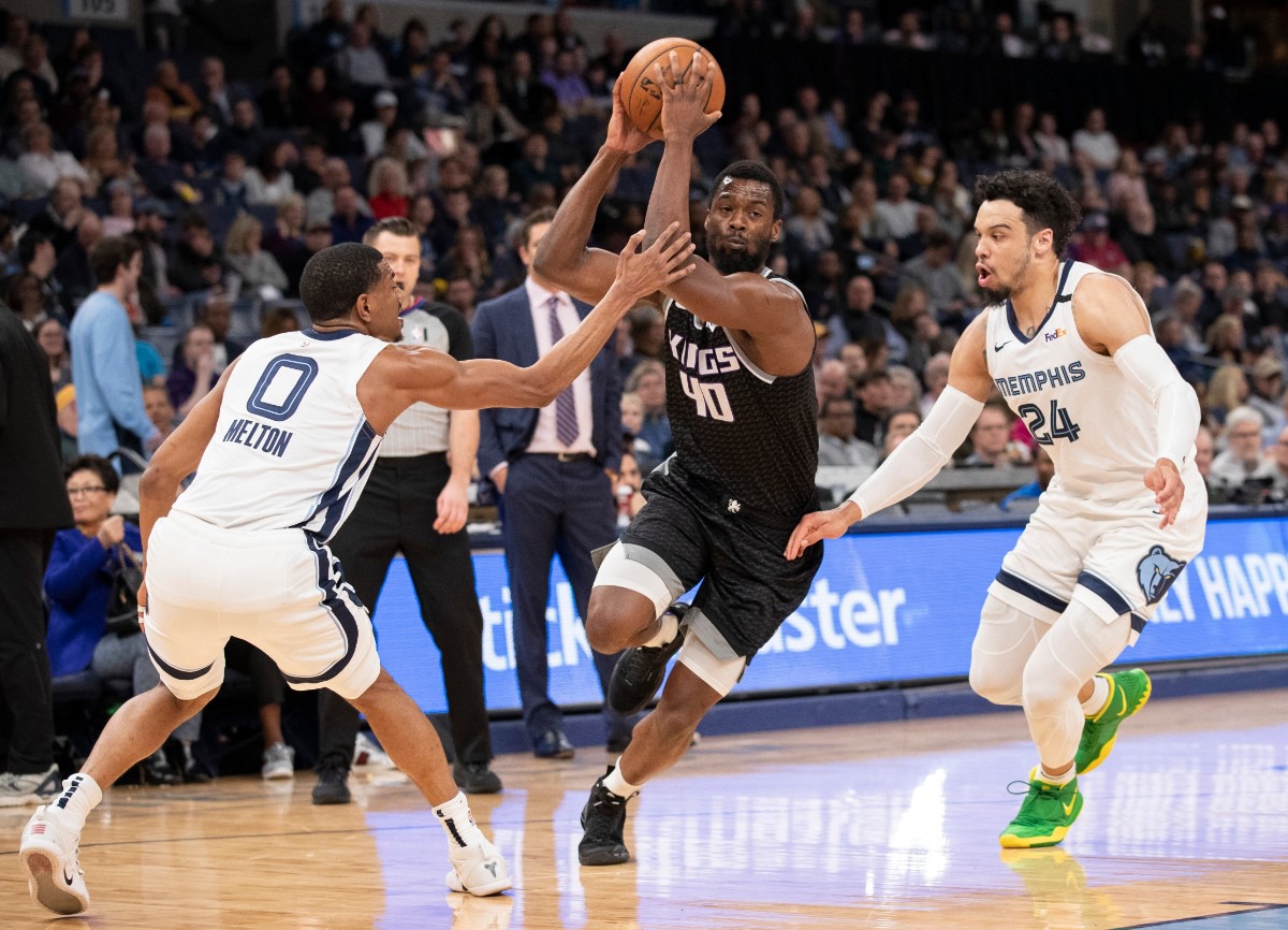 <strong>Sacramento Kings forward Harrison Barnes (40) drives to the basket while defended by Memphis Grizzlies guards De'Anthony Melton (0) and Dillon Brooks (24) Feb. 28, 2020, at FedExForum.</strong> (Nikki Boertman/AP)