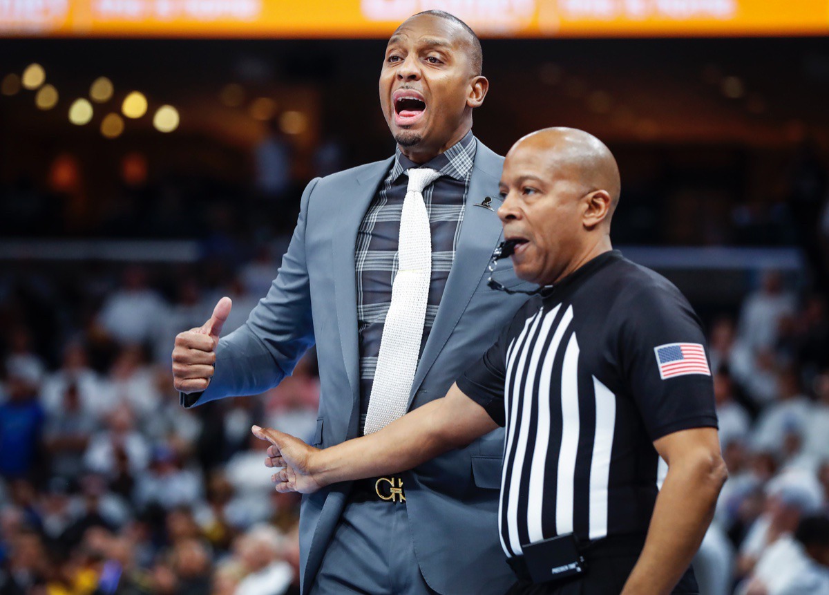 <strong>Memphis head coach Penny Hardaway (left) shouts instructions in the game &nbsp;against Wichita State Thursday, March 5, 2020, at FedExForum.</strong> (Mark Weber/Daily Memphian)