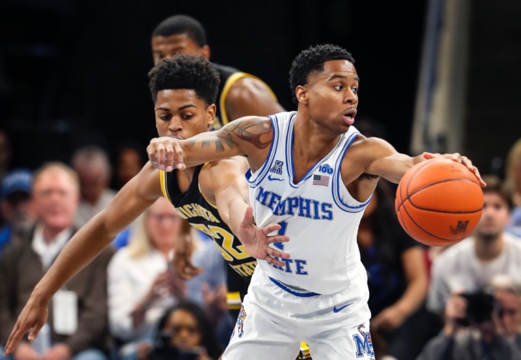 <strong>Memphis guard Tyler Harris (right) moves the ball away from Wichita State's Grant Sherfield (left) March 5, 2020, at FedExForum.</strong> (Mark Weber/Daily Memphian)