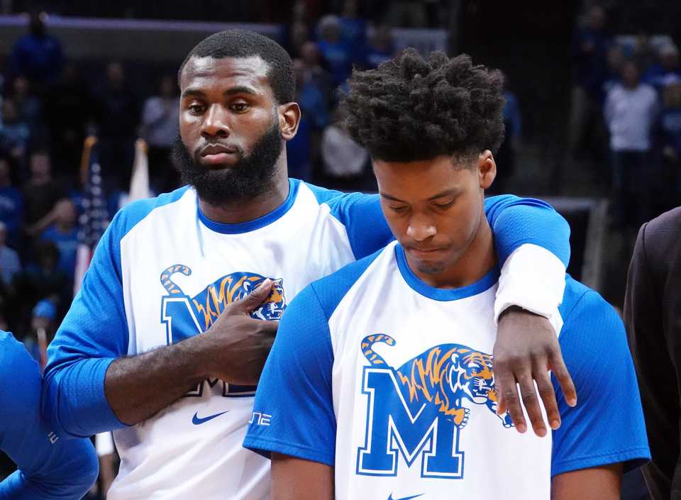 <p class="p1"><span class="s1"><b>Memphis Tigers players honor teammate Karim Sameh Azab with a moment of silence before the Nov. 17 game against Yale at FedExForum in Memphis.&nbsp;Azab died on Nov. 15 after losing his battle with leukemia diagnosed earlier this year.</b>&nbsp;(Karen Pulfer Focht/Special to The Daily Memphian)</span>