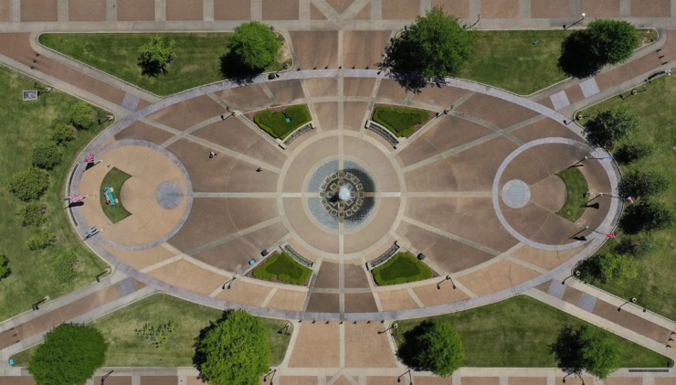 <strong>The normally-bustling fountain area in the middle of the University of Memphis sits empty during the coronavirus pandemic April 15, 2020.</strong> (Patrick Lantrip/Daily Memphian)