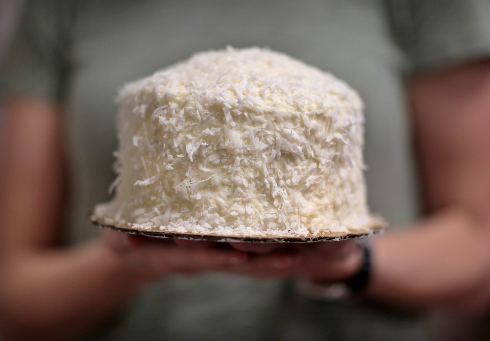 <strong>Sugar Avenue will deliver cakes to your home or around the country.&nbsp; Ed Crenshaw, who has owned a commercial bakery for more than 20 years, launched the e-commerce branch of the bakery, which is growing in popularity through Instagram and a new website.&nbsp;</strong>(Jim Weber/Daily Memphian)