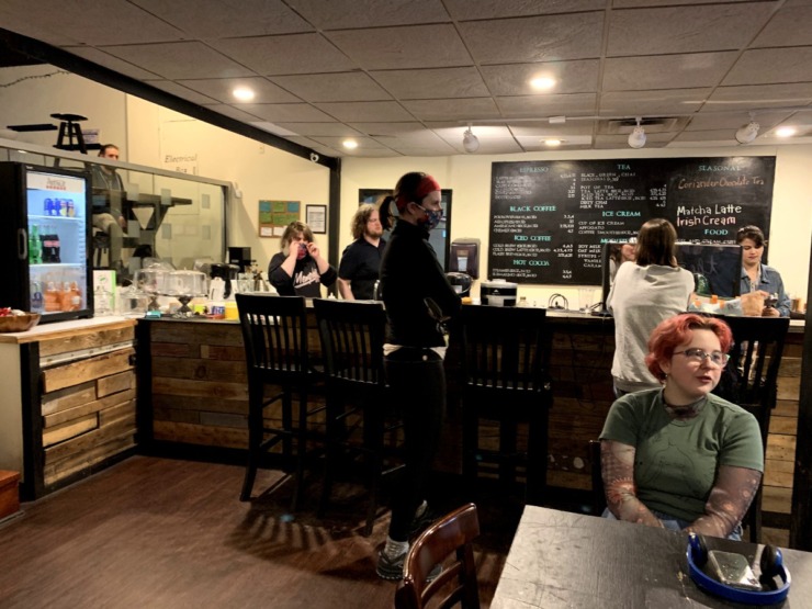 <strong>Avenue Coffee still hosts a few customers as its final closing time approaches.</strong> (Dima Amro/Special to The Daily Memphian)
