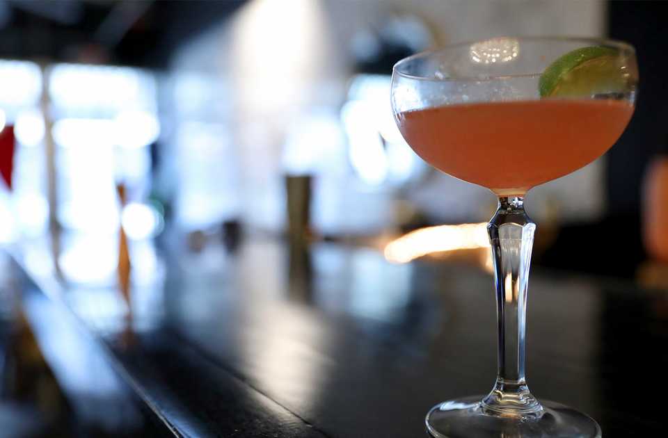 <strong>Cady Smith of Pontotoc Lounge prepares the Eden cocktail, one of her seasonal drink recipes, in this week's Bar Talk.</strong> (Patrick Lantrip/Daily Memphian)