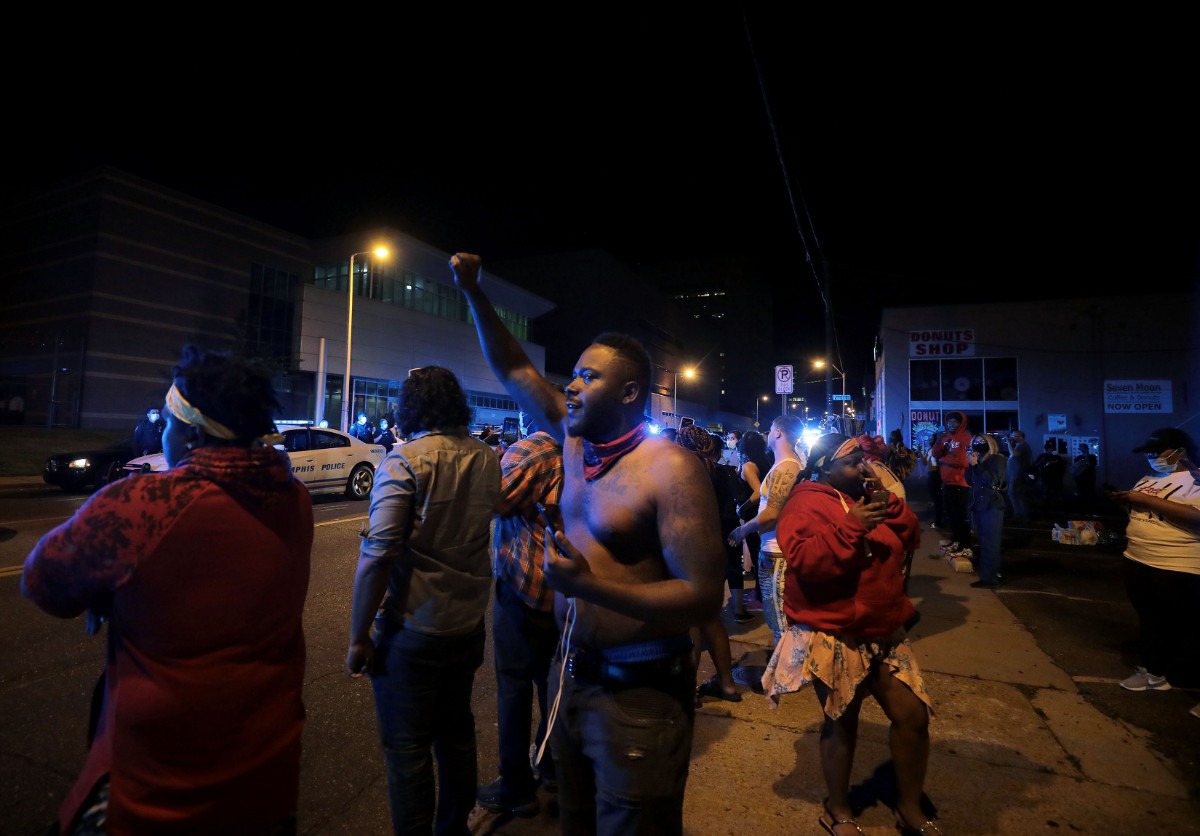 <strong>Protestors gathered outside of 201 Poplar May 31, 2020 to demand the release of several other protestors arrested earlier in the night.</strong> (Patrick Lantrip/Daily Memphian)