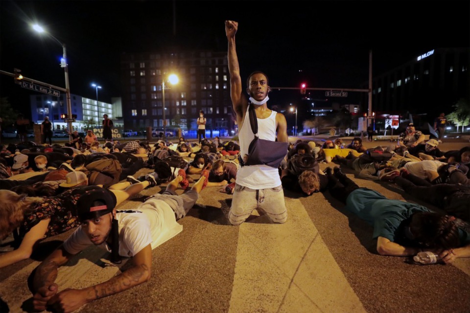 <strong>Protesters blocked off the intersection of Dr. Martin Luther King Jr. Boulevard and Second Avenue during an impromptu march June 4, 2020.</strong> (Patrick Lantrip/Daily Memphian)