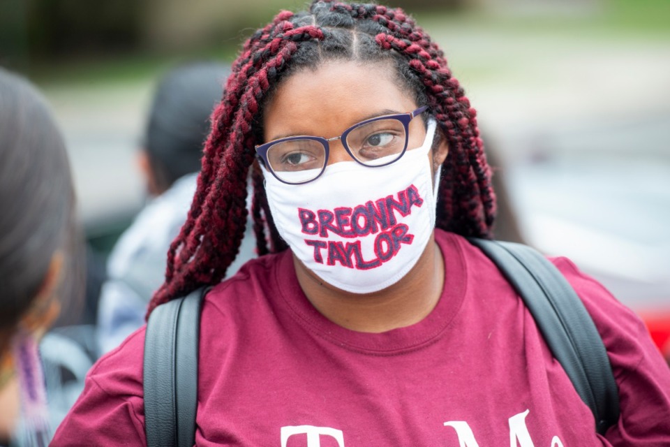 <strong>Amber S wears her mask with the name of Breonna Taylor during the Solidarity March Saturday, August 1, 2020.</strong> (Greg Campbell/Special for to Daily Memphian)