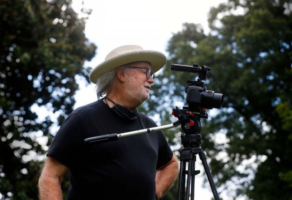 <strong>Local historian Willy Bearden films a segment of Elmwood Cemetery&rsquo;s annual fall "Soul of the City" tour on Friday, July 31, 2020.</strong> (Mark Weber/Daily Memphian)