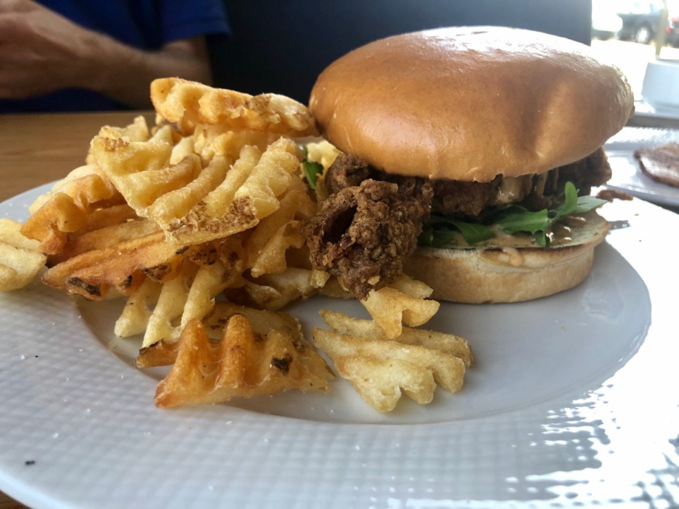 <strong>A perfectly fried chicken breast makes for a great chicken sandwich at Southall Caf&eacute;.</strong> (Jennifer Biggs/Daily Memphian)