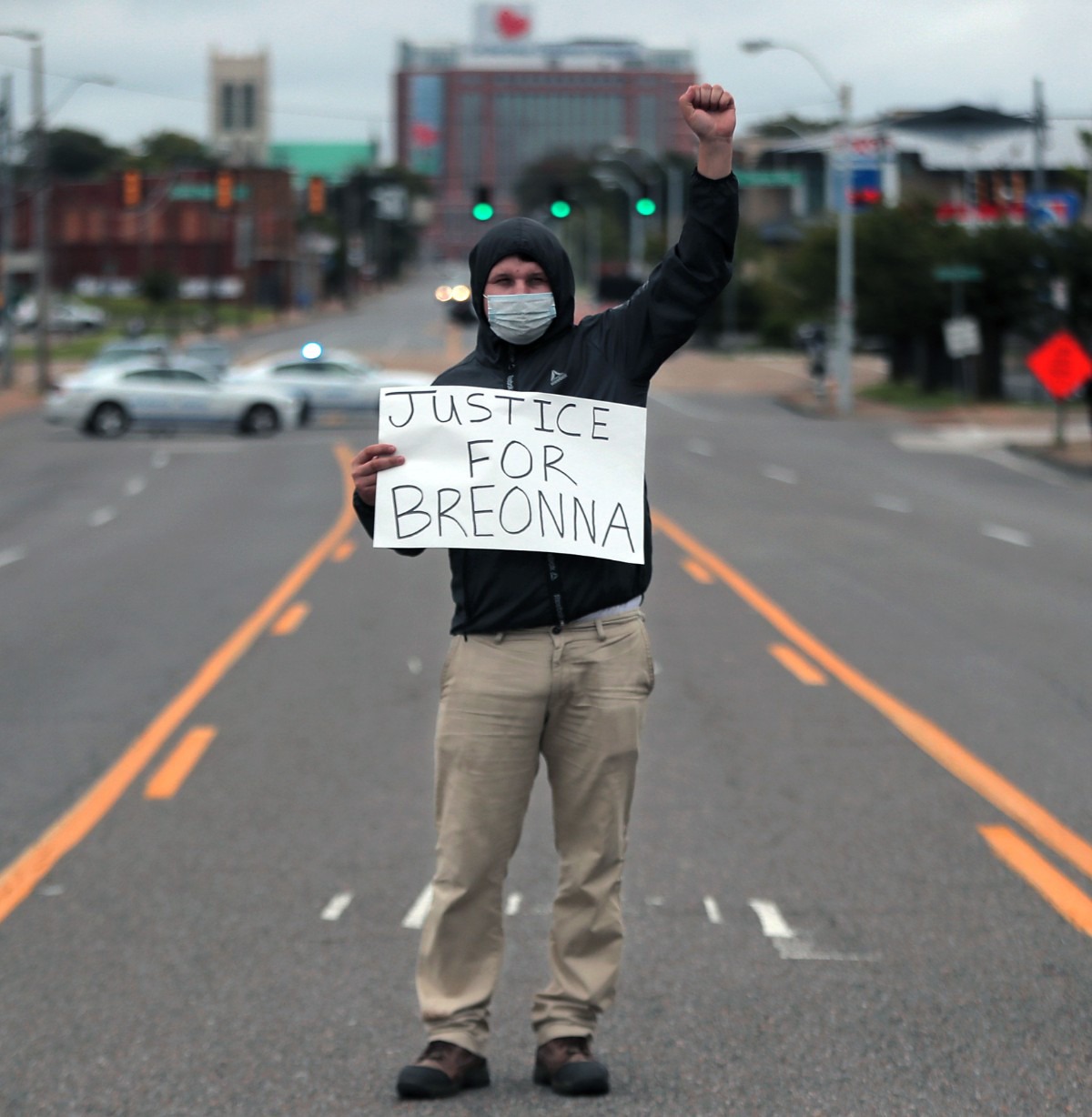 <strong>Protesters block traffic along Poplar Avenue in front of the Shelby County Criminal Justice Center Sept. 24, after news that no Louisville police officers were being charged over the death of Breonna Taylor.</strong> (Patrick Lantrip/Daily Memphian)