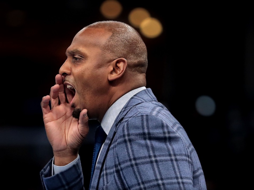 <strong>University of Memphis coach Penny Hardaway (directing his team on the court Feb. 8, 2020, against USF at&nbsp; FedExForum) will likely get some news about the class of 2021 this week.</strong> (Jim Weber/Daily Memphian file)