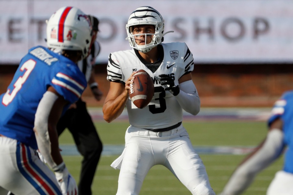 <strong>Memphis quarterback Brady White (3) looks to pass against SMU in Dallas on Saturday, Oct. 3. After a bye week this week,</strong>&nbsp;<strong>the Tigers face American Athletic Conference foe UCF on Oct. 17.&nbsp;</strong>(Roger Steinman/Associated Press)