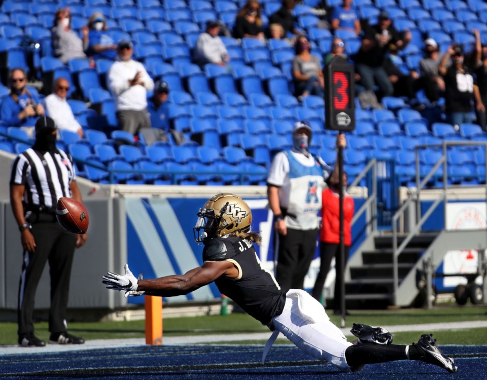 <strong>University of Central Florida receiver Jaylon Robinson (1) stretches out for a catch that was just beyond his fingertips during an Oct. 17, 2020 game against the University of Memphis at Liberty Bowl Memorial Stadium.</strong> (Patrick Lantrip/Daily Memphian)