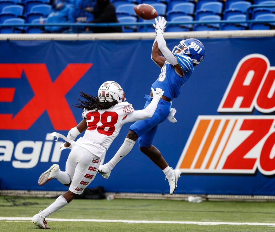 <strong>Memphis receiver Tahj Washington (right) hauls in a touchdown catch against Temple defender Aaron Adu (left) during action on Saturday, Oct. 24, 2020 at Liberty Bowl Memorial Stadium.</strong> (Mark Weber/The Daily Memphian)
