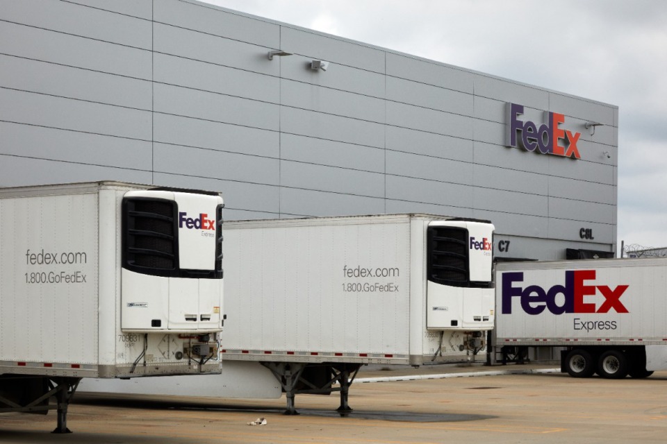 <strong>FedEx&rsquo;s cold chain network is backed by a fleet of refrigerated trucks and experience carrying half a million dry ice shipments a month.</strong> (Courtesy FedEx)