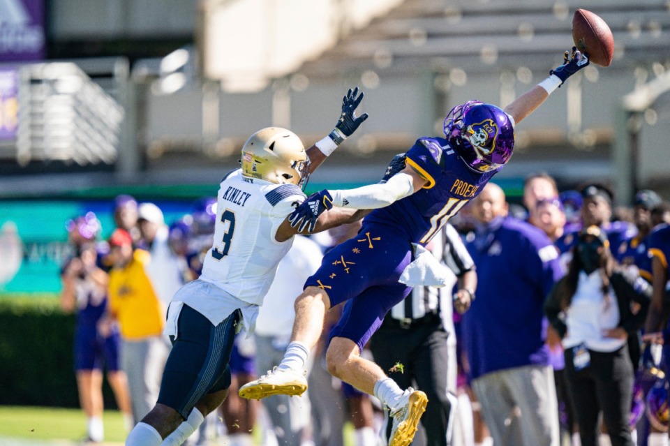 <strong>Navy Midshipmen cornerback Cameron Kinley (3) contributes as East Carolina&rsquo;s Blake Proehl (11) misses a pass on Saturday, Oct. 17, 2020, in Greenville, N.C.</strong> (Jacob Kupferman/AP)